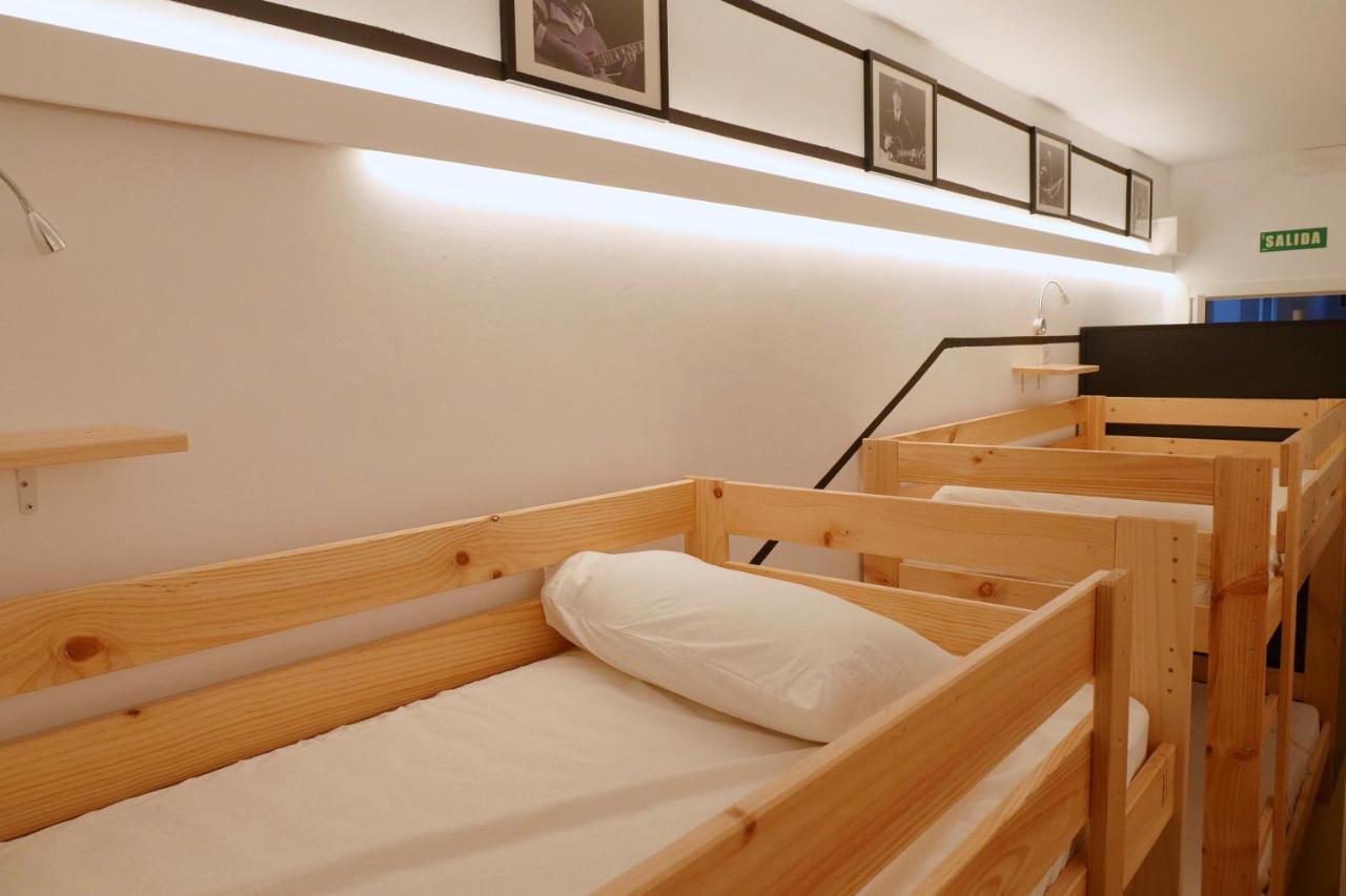 Guitar Hostel Bilbao Ngoại thất bức ảnh