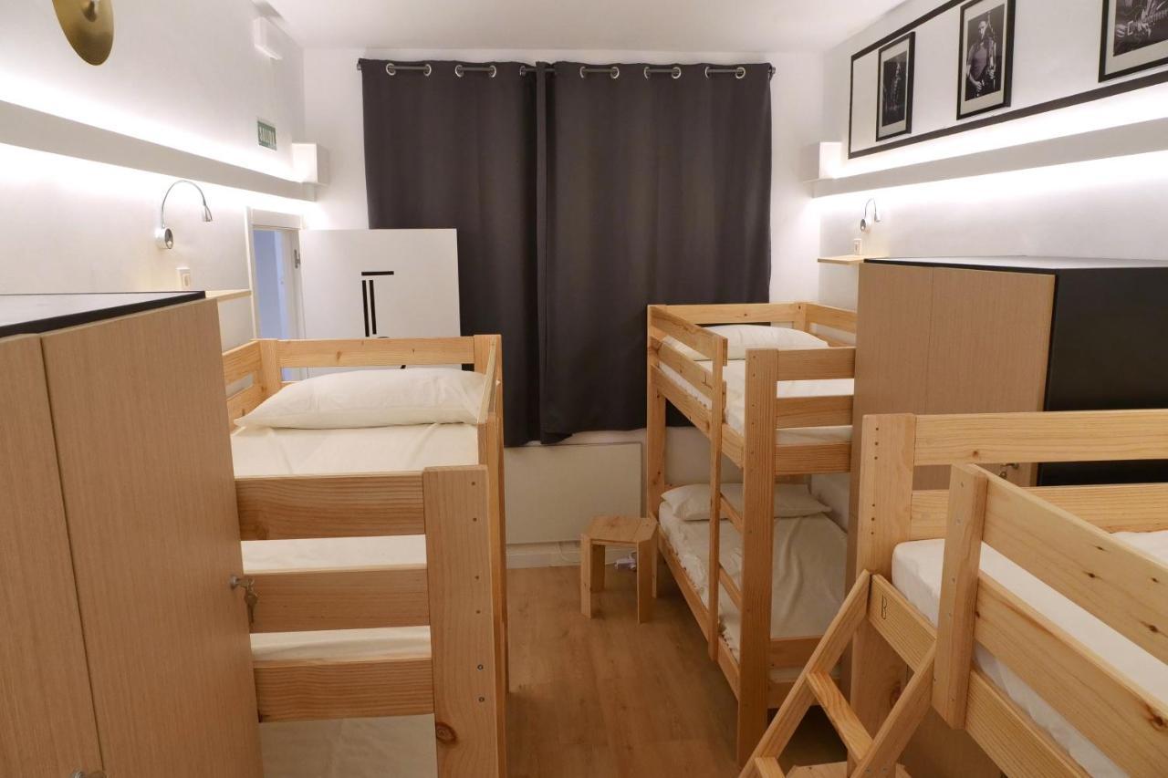 Guitar Hostel Bilbao Ngoại thất bức ảnh