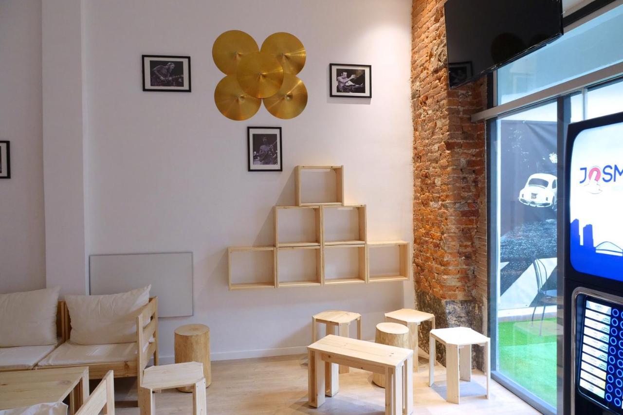 Guitar Hostel Bilbao Ngoại thất bức ảnh
