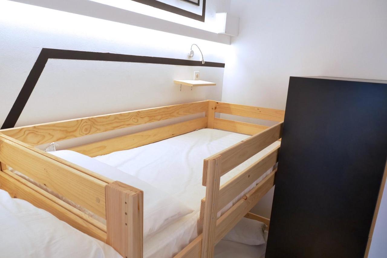 Guitar Hostel Bilbao Ngoại thất bức ảnh