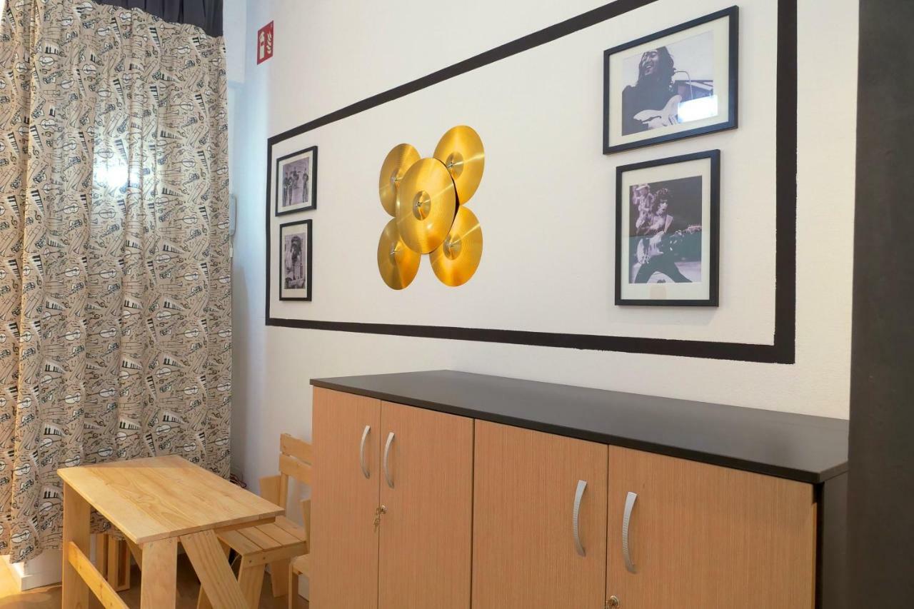 Guitar Hostel Bilbao Ngoại thất bức ảnh