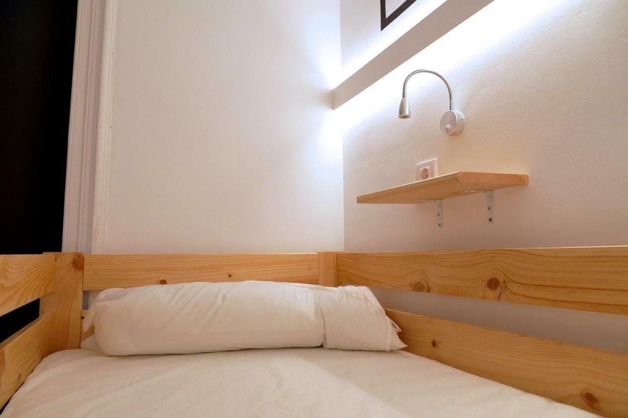 Guitar Hostel Bilbao Ngoại thất bức ảnh