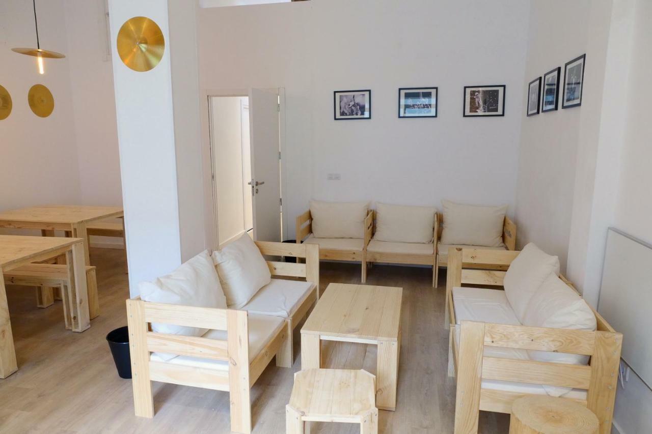Guitar Hostel Bilbao Ngoại thất bức ảnh