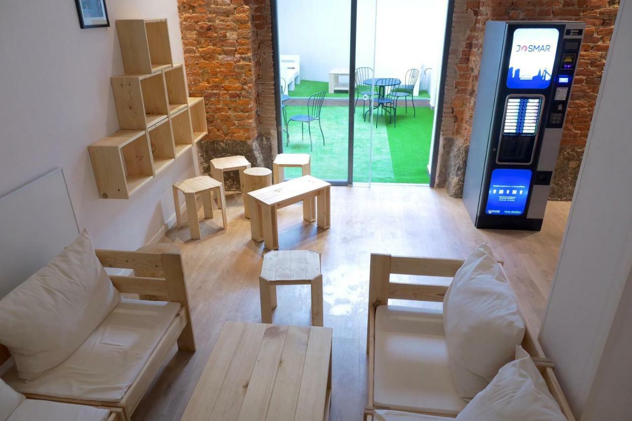 Guitar Hostel Bilbao Ngoại thất bức ảnh